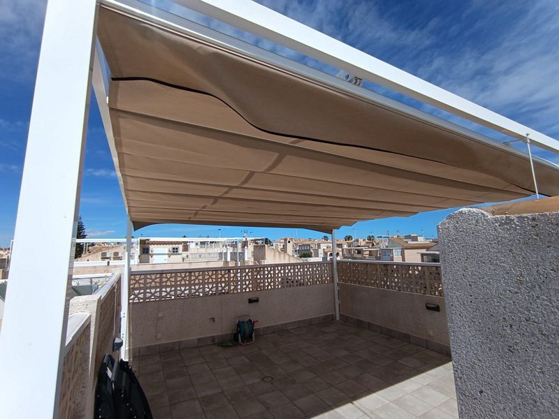 Soltak-pergola-takterrass-bravomar-torrevieja-solskydd.JPG