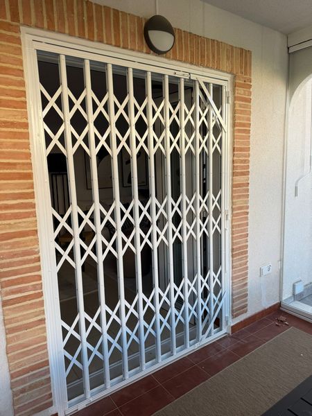 galler-säkerhet-fastighet-metall-zeniamar-orihuelacosta-costablanca.jpeg